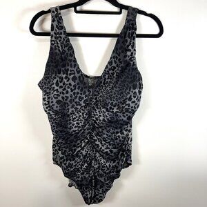 MIRACLESUIT Animal Leopard Print Ruched Front One-Piece‎ Bathing Suit 22W Beach